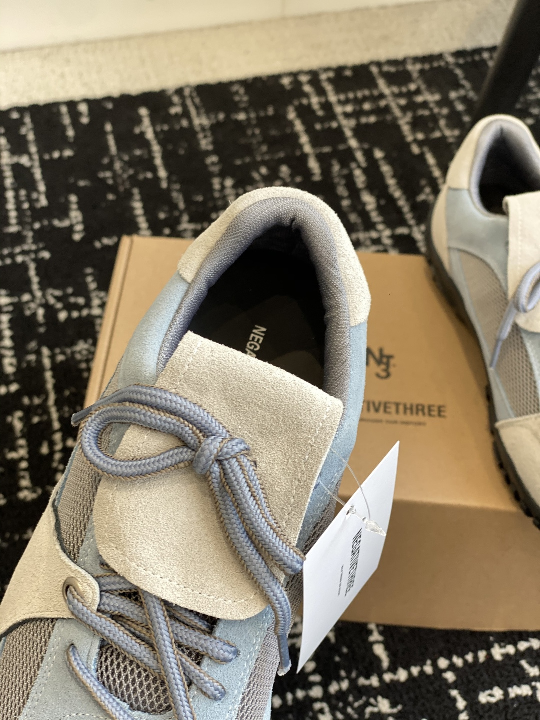 代购级
Negativethree(nt3)韩国设计师品牌机能运动鞋 原版1比1复制  

韩国各大网红