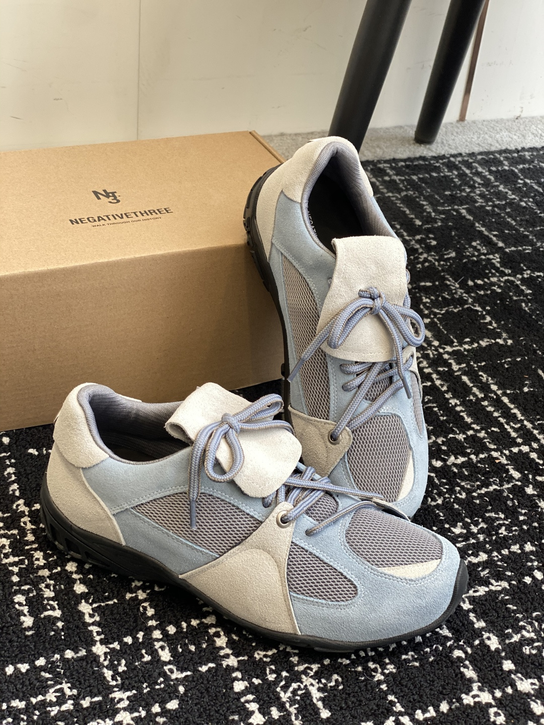 代购级
Negativethree(nt3)韩国设计师品牌机能运动鞋 原版1比1复制  

韩国各大网红