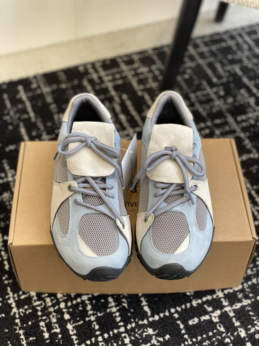 NO:174229,Purchase grade Negativethree(nt3) Korean designer brand functional sneakers Original 1-to-1 copy Korean internet celebrities are wearing a niche Korean brand The key is that this gray and blue color hits me hard Fabric high mercerized Oxford Breathable net Stepping cowhide Anti-slip rubber outsole Size#35-40 (40 custom made no return or exchange), casual shoes/sports shoes, sneakers, cowhide19860909代购级 Negativethree(nt3)韩国设计师品牌机能运动鞋 原版1比1复制  韩国各大网红 明星都在穿的 一款小众韩国品牌 关键是这个灰蓝色狠狠的戳到了我 面料高丝光牛津 透气网里 垫脚牛皮 防滑橡胶大底 Size#35-40（40订做不退换）,休闲鞋/运动鞋,sneakers,cowhide,Women's Shoes