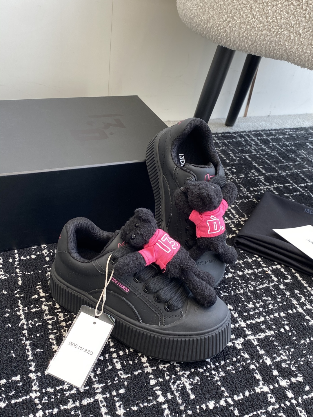 代购级
13DEMARZO 小众潮牌 25ss新款 立体玩偶 溶解鞋 休闲鞋

立体小熊玩偶溶解鞋 这双