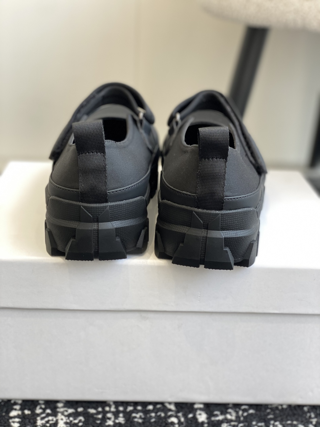 代购级
Amomento 25ss 韩国首尔独立品牌  玛丽珍 休闲户外鞋 

上脚超级显瘦，大底柔软舒