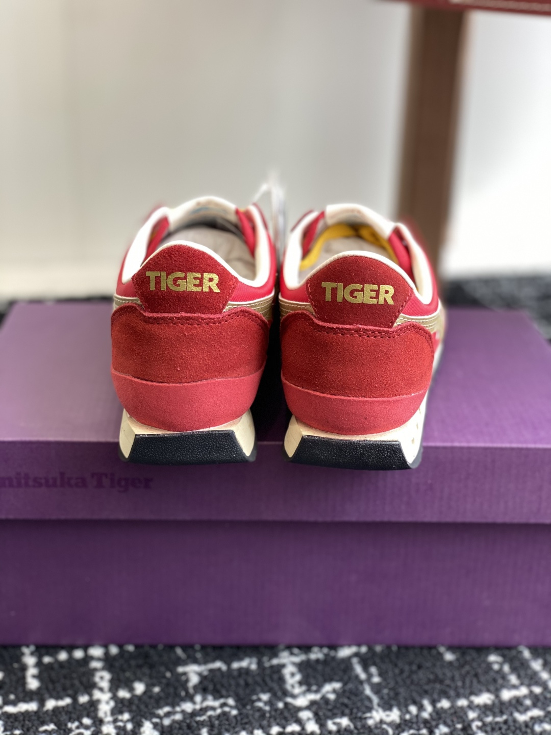 代购级
鬼塚虎 Onitsuka Tiger Ultimate 81 织物系列

融合经典设计与现代工艺