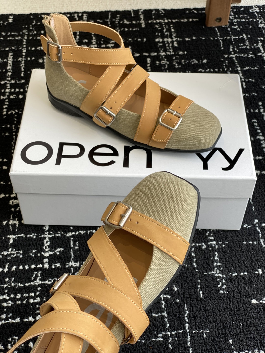 代购级
Open YY 25ss 春夏 新款 韩国 复古 芭蕾鞋

新款持续上新中！openyy最新款芭