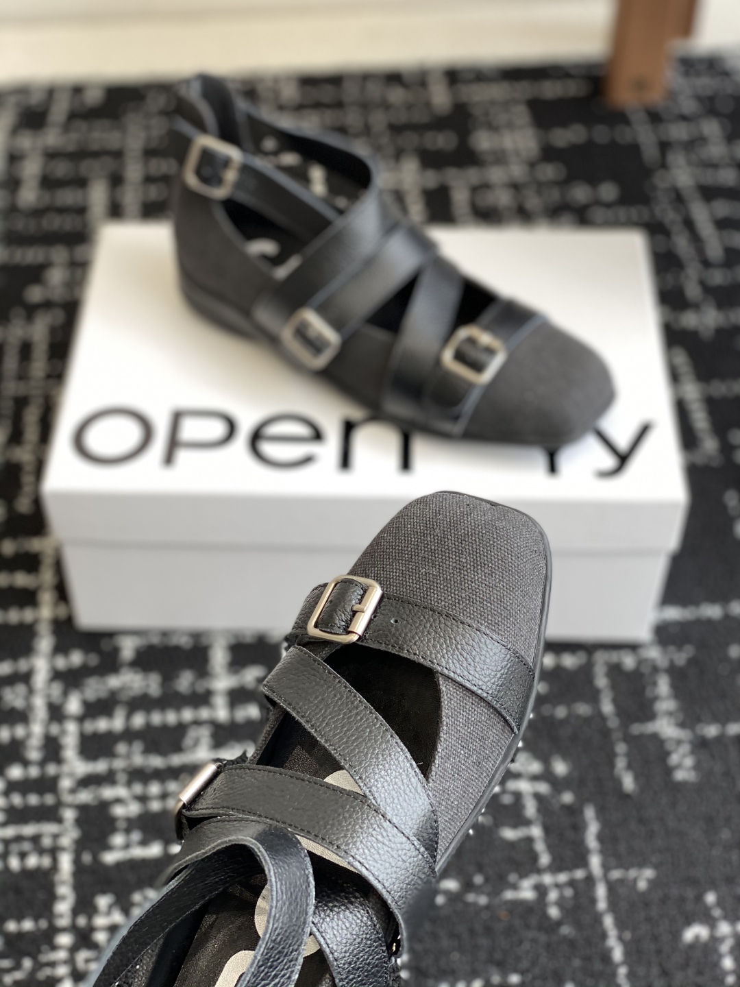 代购级
Open YY 25ss 春夏 新款 韩国 复古 芭蕾鞋

新款持续上新中！openyy最新款芭