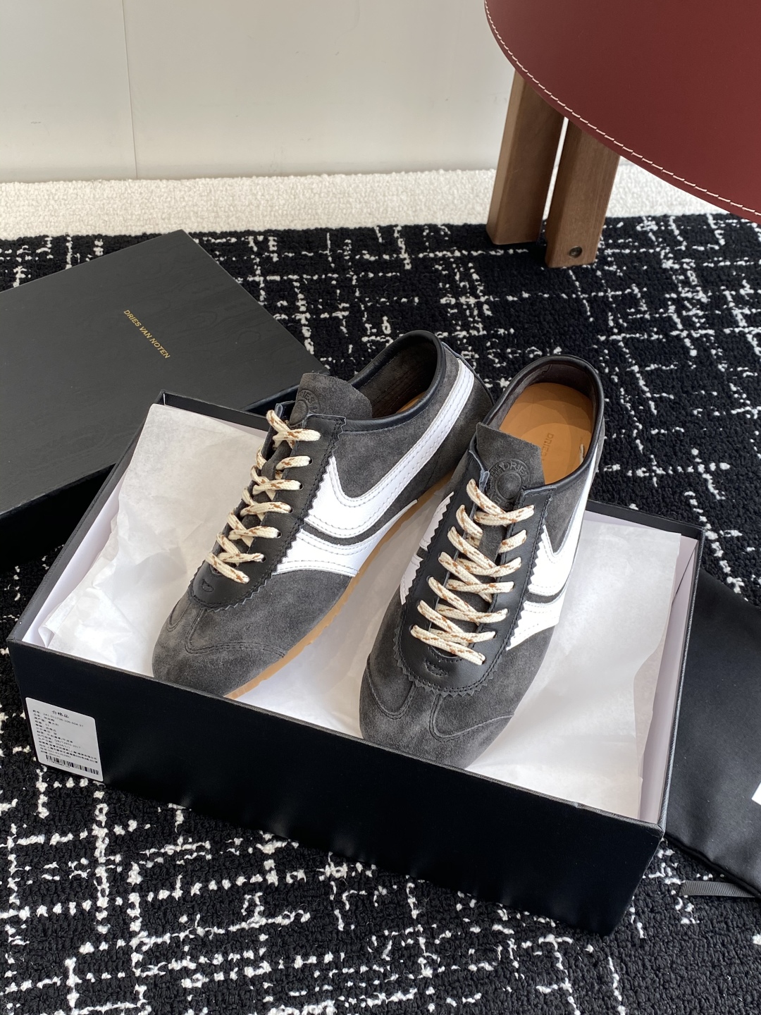 代购级（情侣款）
Dries Van Noten·DVN 25 ss 春夏 复古德训鞋

dvn的德训鞋