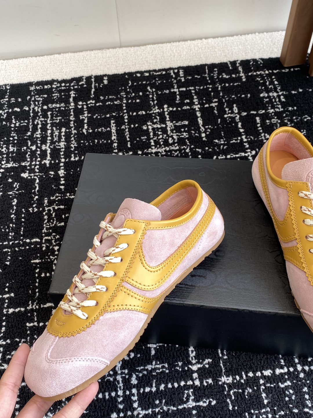代购级（情侣款）
Dries Van Noten·DVN 25 ss 春夏 复古德训鞋

dvn的德训鞋