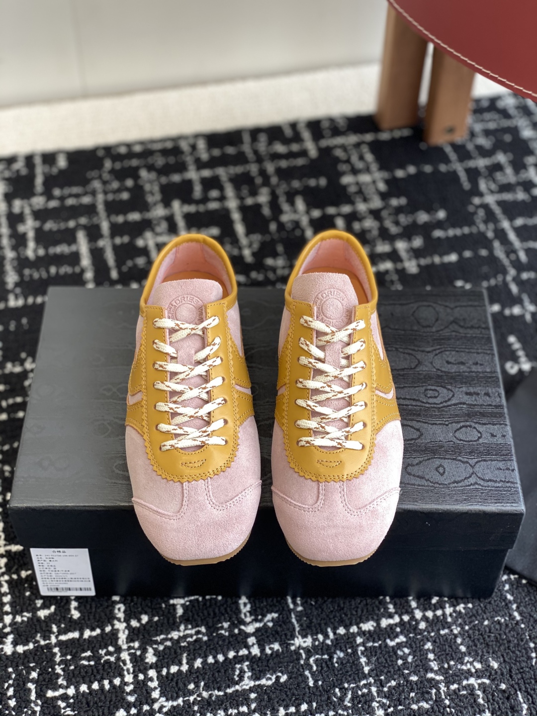 代购级（情侣款）
Dries Van Noten·DVN 25 ss 春夏 复古德训鞋

dvn的德训鞋