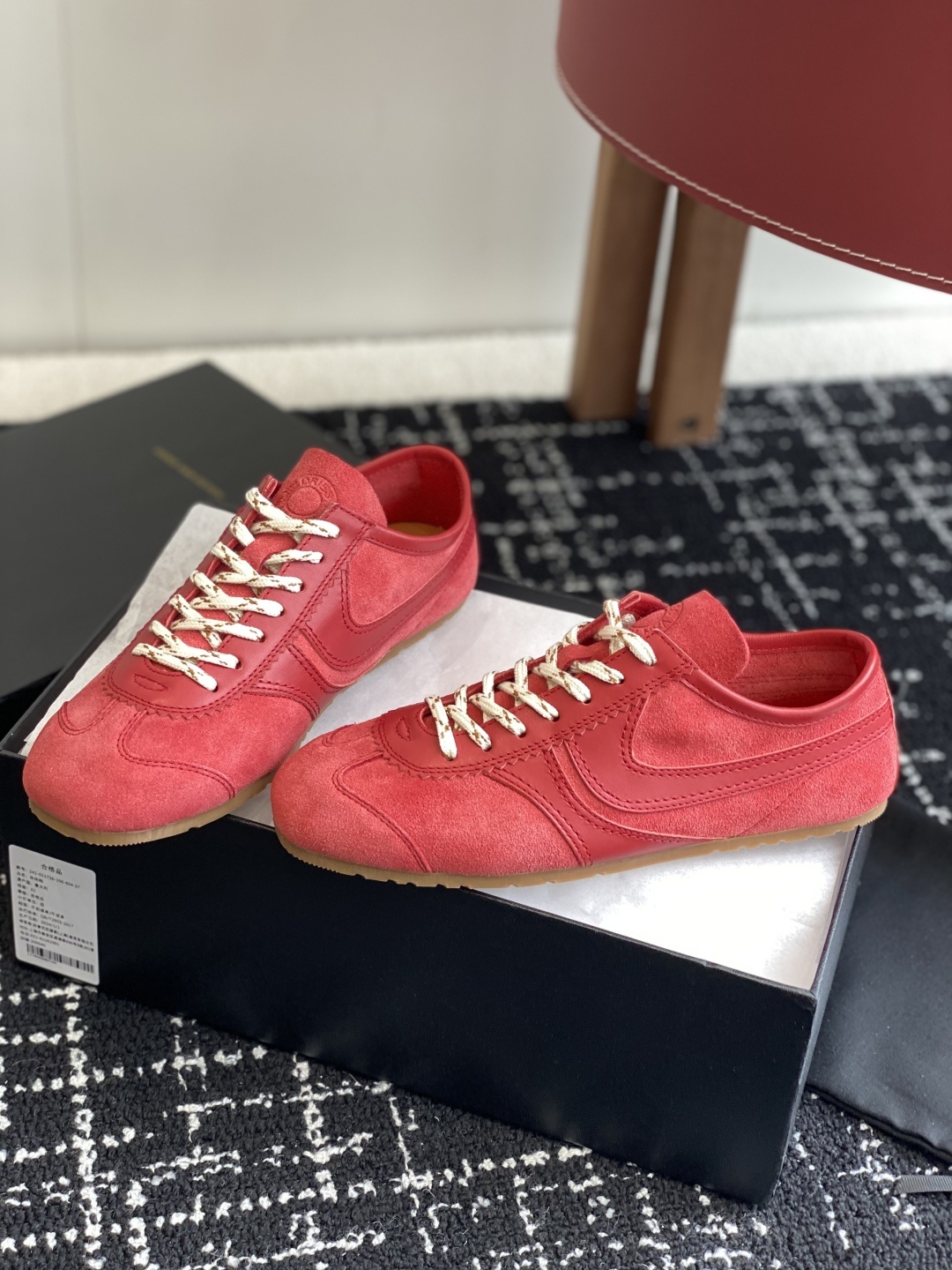 代购级(情侣款)
Dries Van Noten·DVN 25 ss 春夏 复古德训鞋
dvn的德训鞋