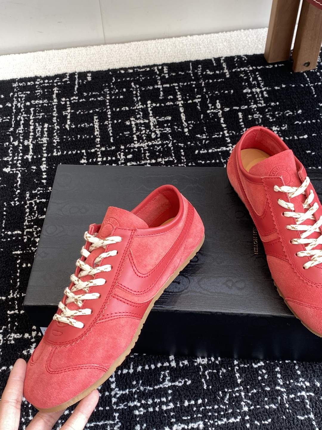 代购级(情侣款)
Dries Van Noten·DVN 25 ss 春夏 复古德训鞋
dvn的德训鞋
