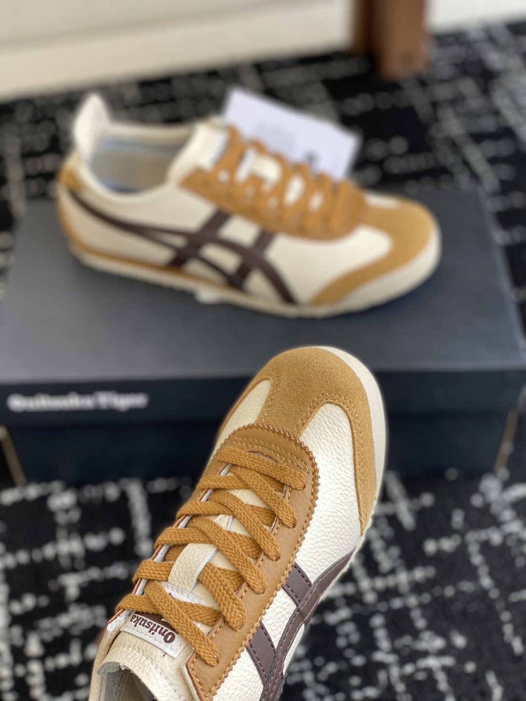 代购级
亚瑟士 Onitsuka Tiger鬼冢虎 反转李小龙

现代经典复古休闲MEXICO66，情侣