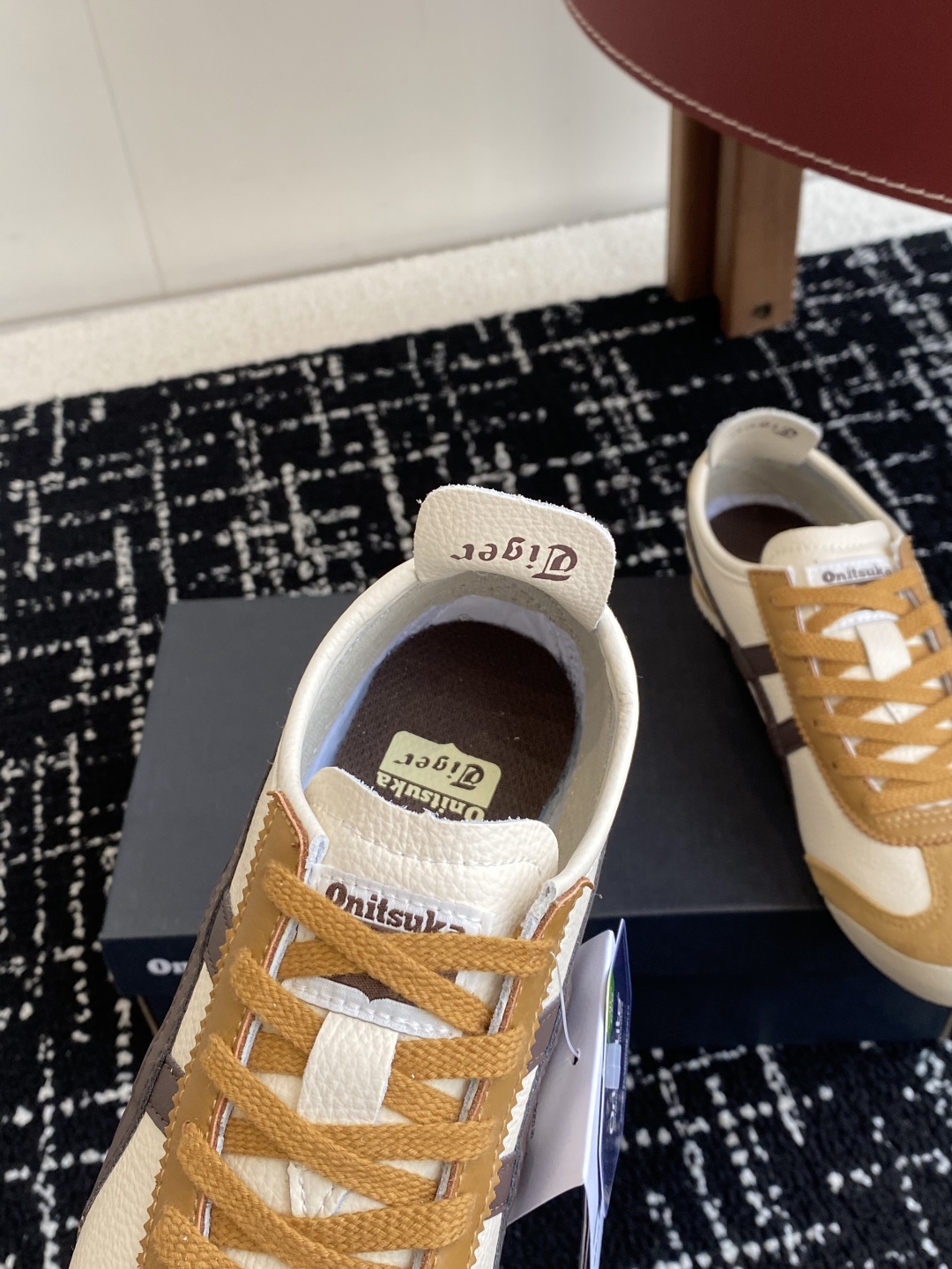 代购级
亚瑟士 Onitsuka Tiger鬼冢虎 反转李小龙

现代经典复古休闲MEXICO66，情侣
