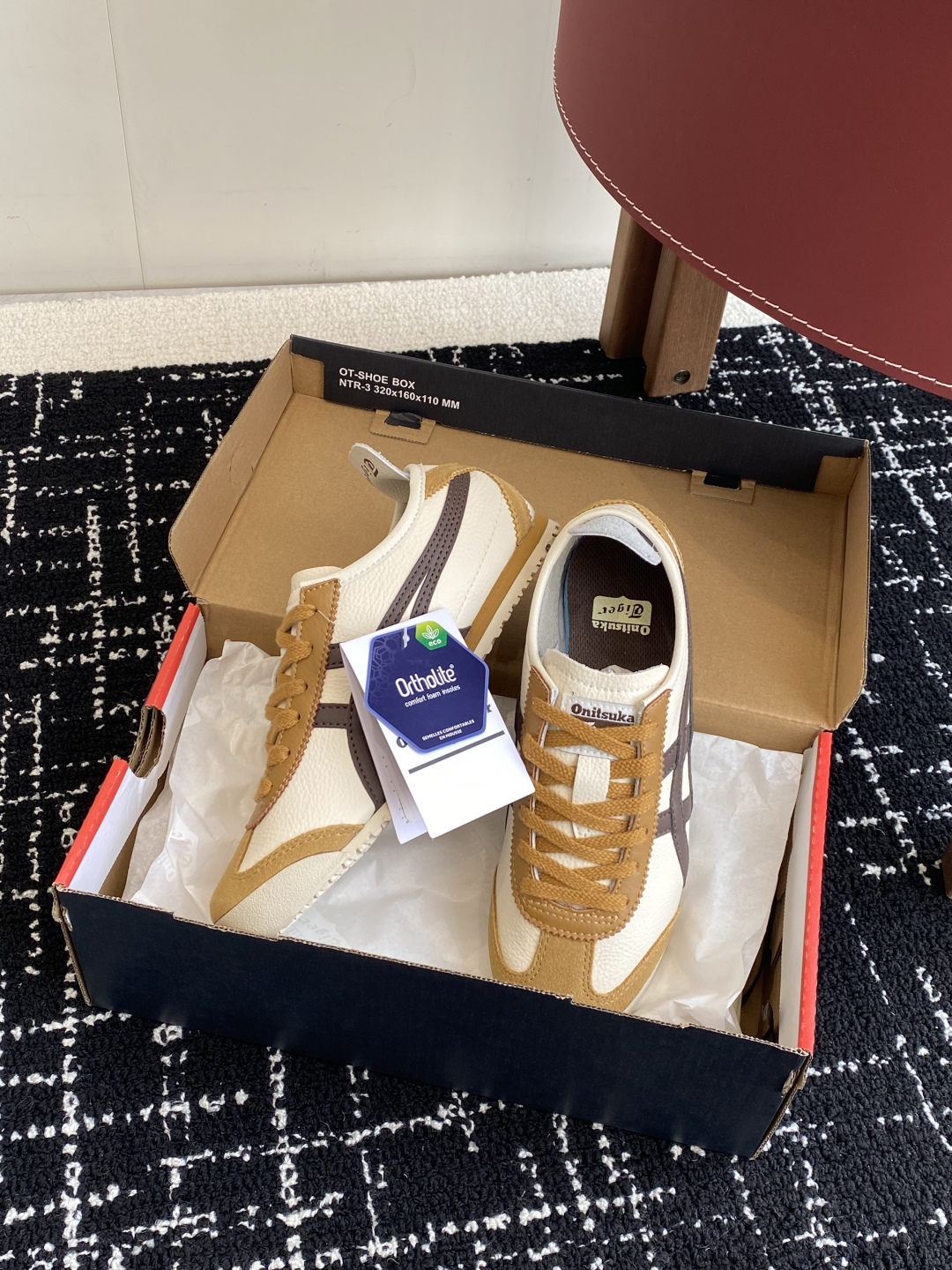 代购级
亚瑟士 Onitsuka Tiger鬼冢虎 反转李小龙

现代经典复古休闲MEXICO66，情侣