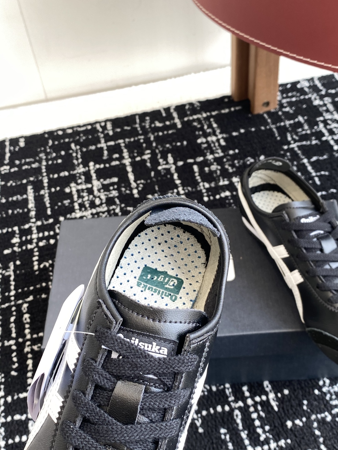 代购级
亚瑟士 Onitsuka Tiger鬼冢虎 反转李小龙

现代经典复古休闲MEXICO66，情侣