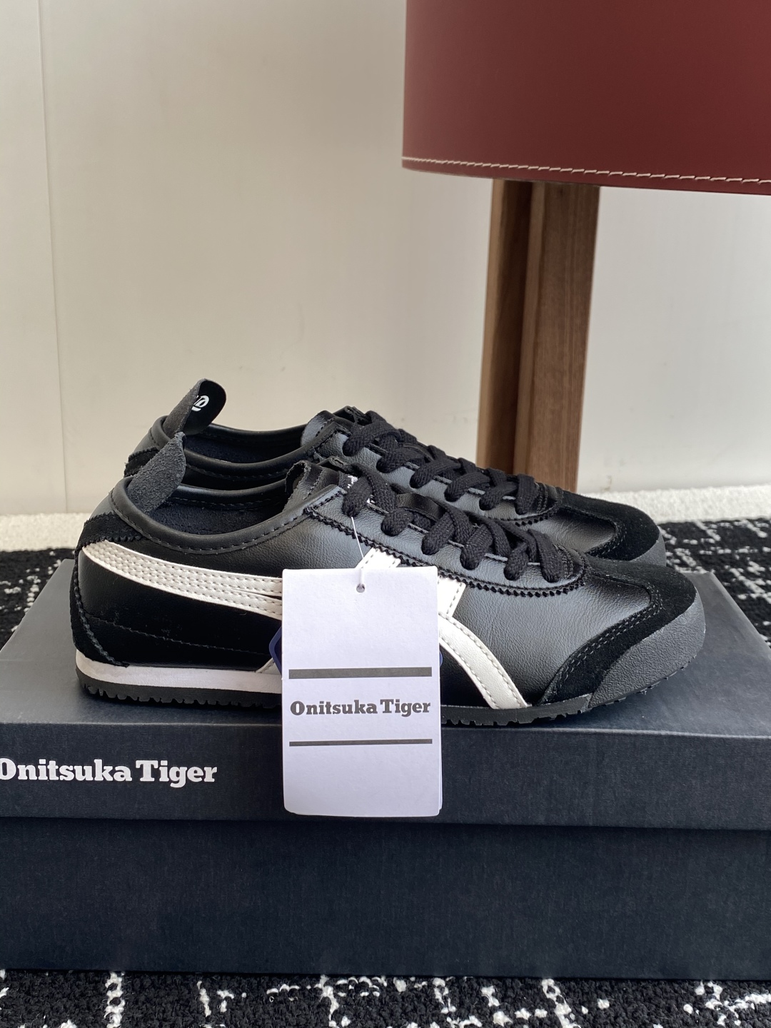 代购级
亚瑟士 Onitsuka Tiger鬼冢虎 反转李小龙

现代经典复古休闲MEXICO66，情侣