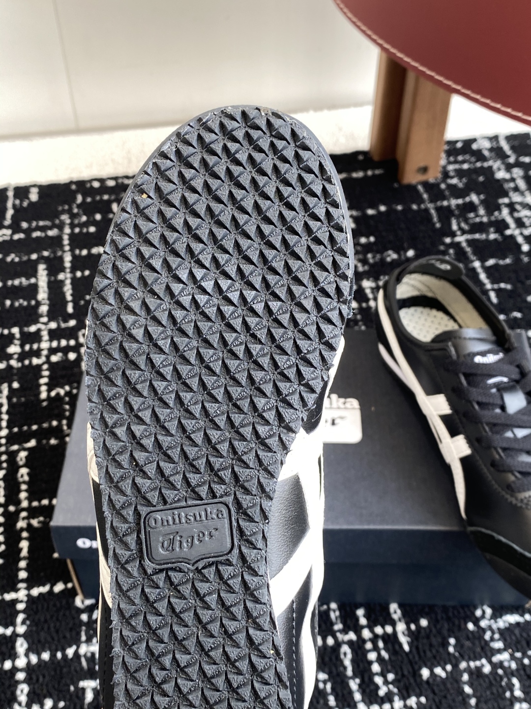 代购级
亚瑟士 Onitsuka Tiger鬼冢虎 反转李小龙

现代经典复古休闲MEXICO66，情侣