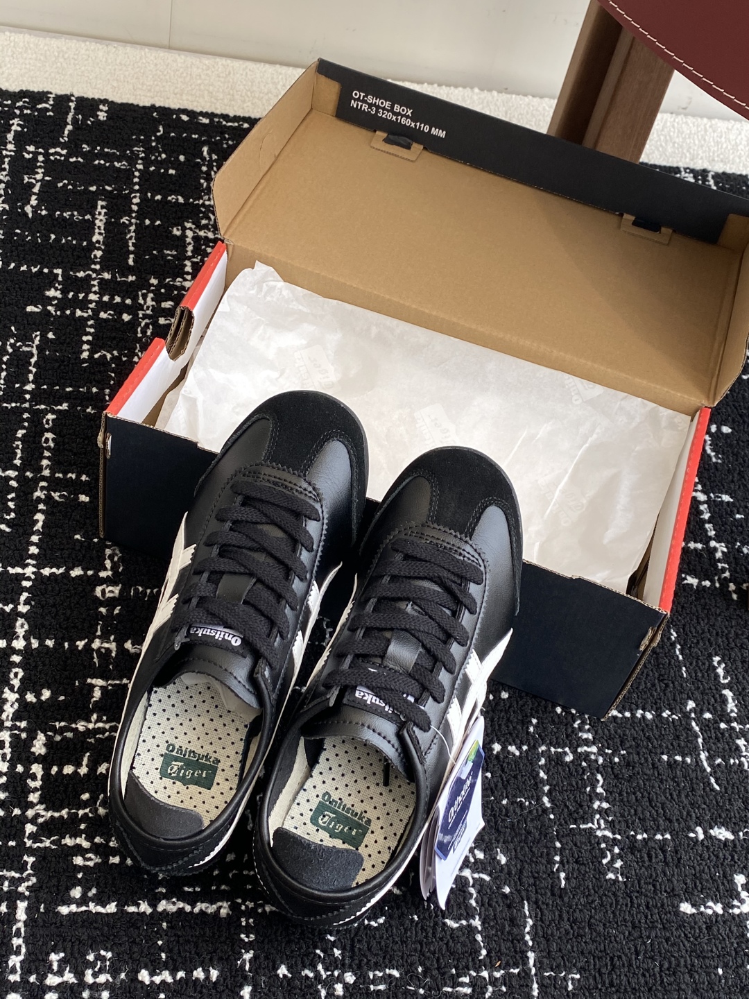 代购级
亚瑟士 Onitsuka Tiger鬼冢虎 反转李小龙

现代经典复古休闲MEXICO66，情侣