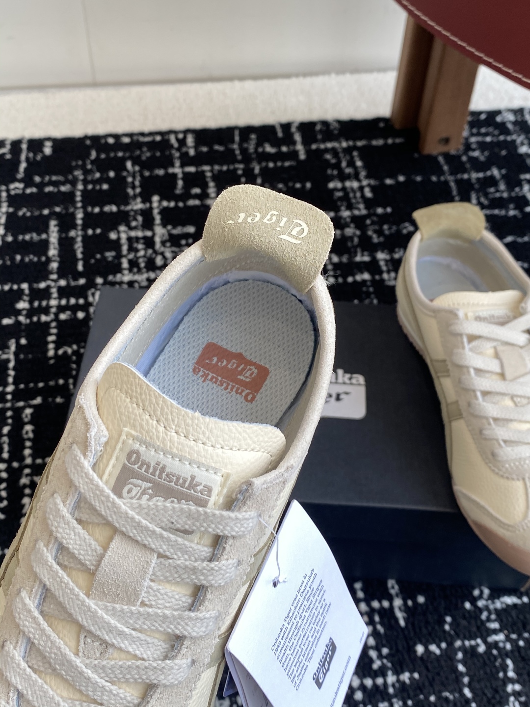 代购级
亚瑟士 Onitsuka Tiger鬼冢虎 反转李小龙

现代经典复古休闲MEXICO66，情侣