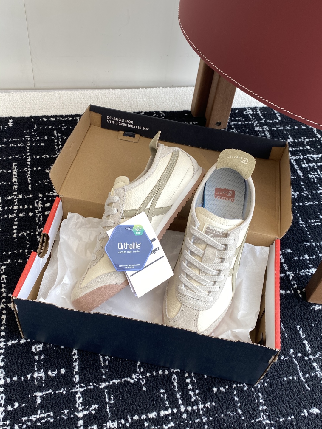 代购级
亚瑟士 Onitsuka Tiger鬼冢虎 反转李小龙

现代经典复古休闲MEXICO66，情侣