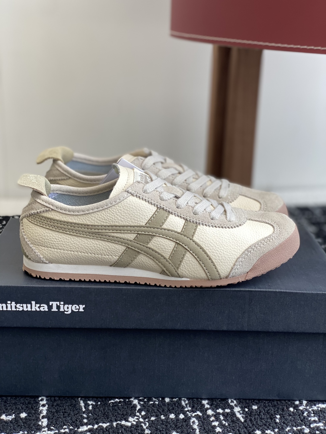 代购级
亚瑟士 Onitsuka Tiger鬼冢虎 反转李小龙

现代经典复古休闲MEXICO66，情侣