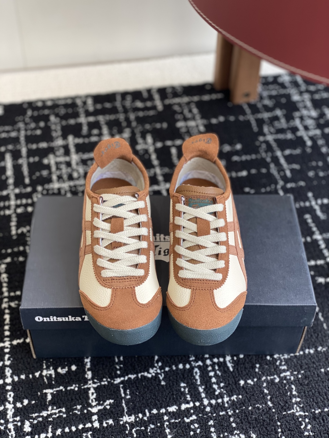 代购级
亚瑟士 Onitsuka Tiger鬼冢虎 反转李小龙

现代经典复古休闲MEXICO66，情侣
