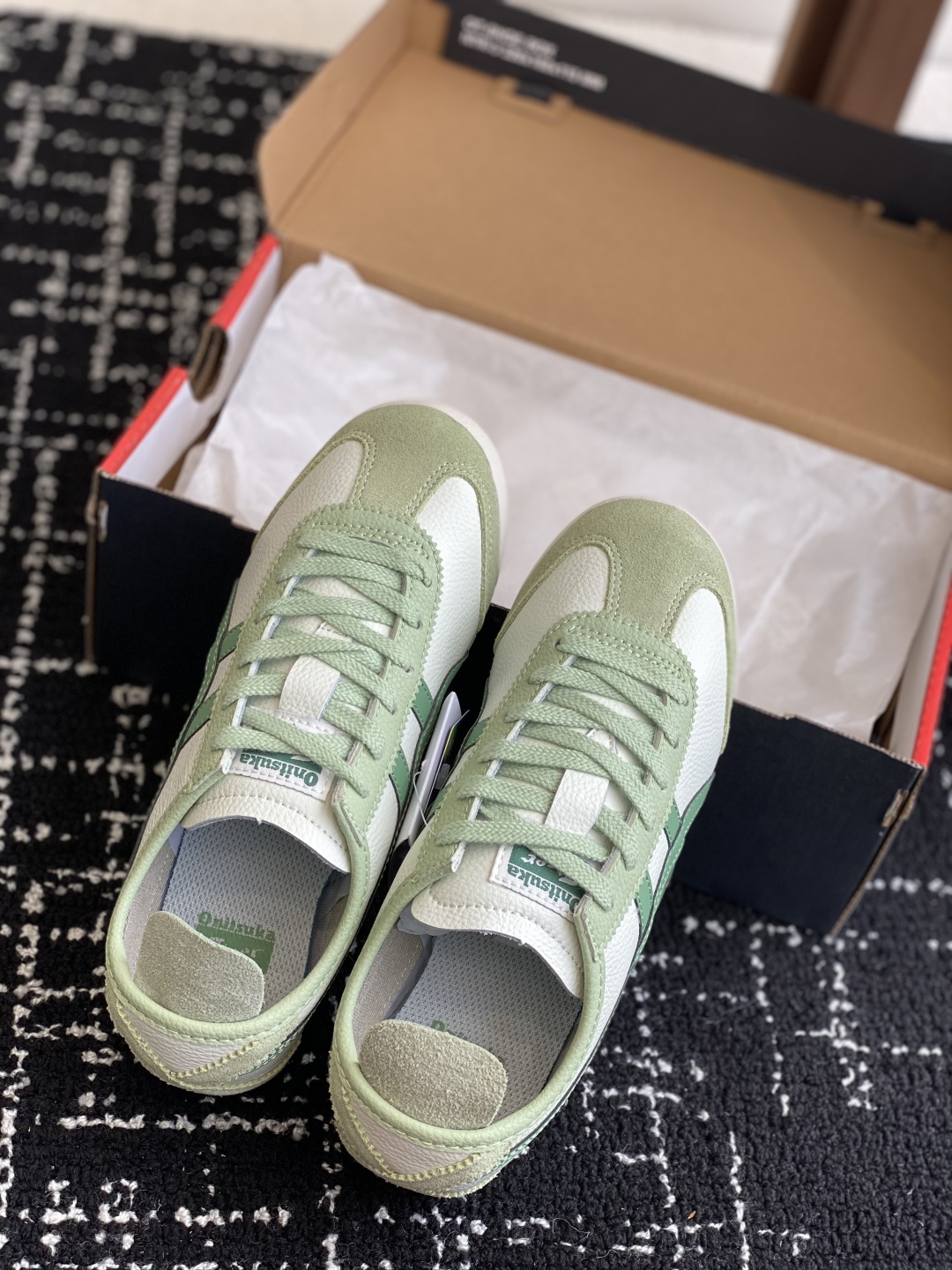 代购级
亚瑟士 Onitsuka Tiger鬼冢虎 反转李小龙

现代经典复古休闲MEXICO66，情侣