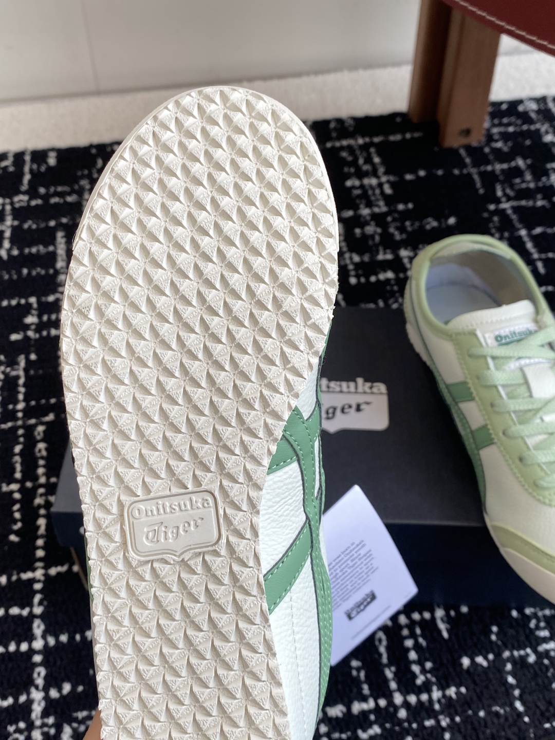 代购级
亚瑟士 Onitsuka Tiger鬼冢虎 反转李小龙

现代经典复古休闲MEXICO66，情侣