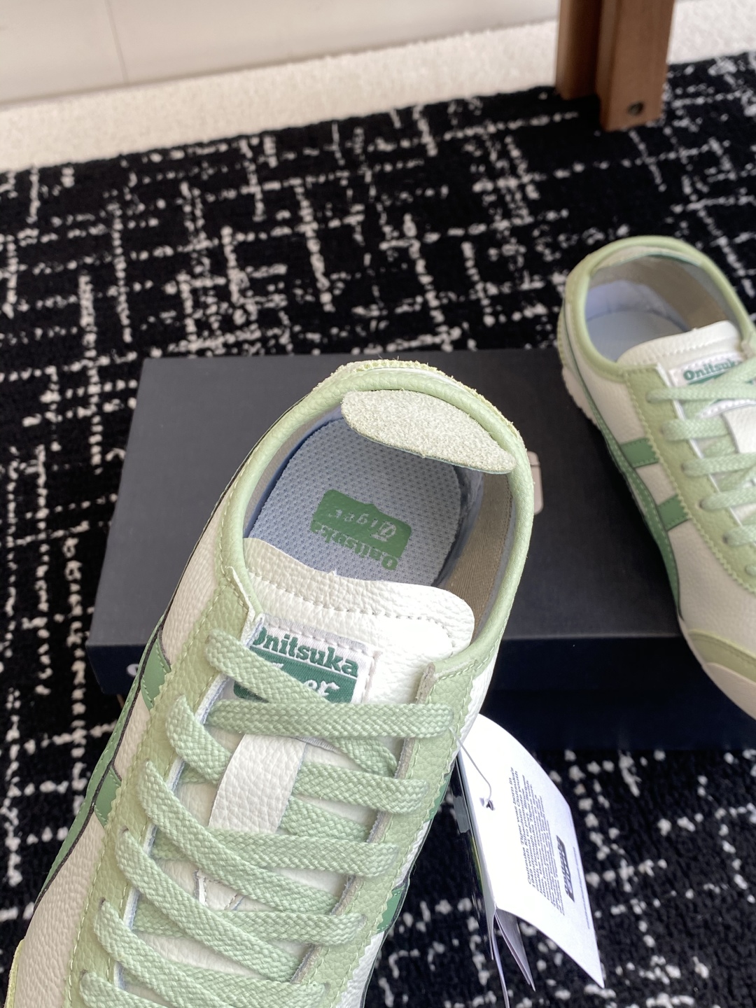 代购级
亚瑟士 Onitsuka Tiger鬼冢虎 反转李小龙

现代经典复古休闲MEXICO66，情侣