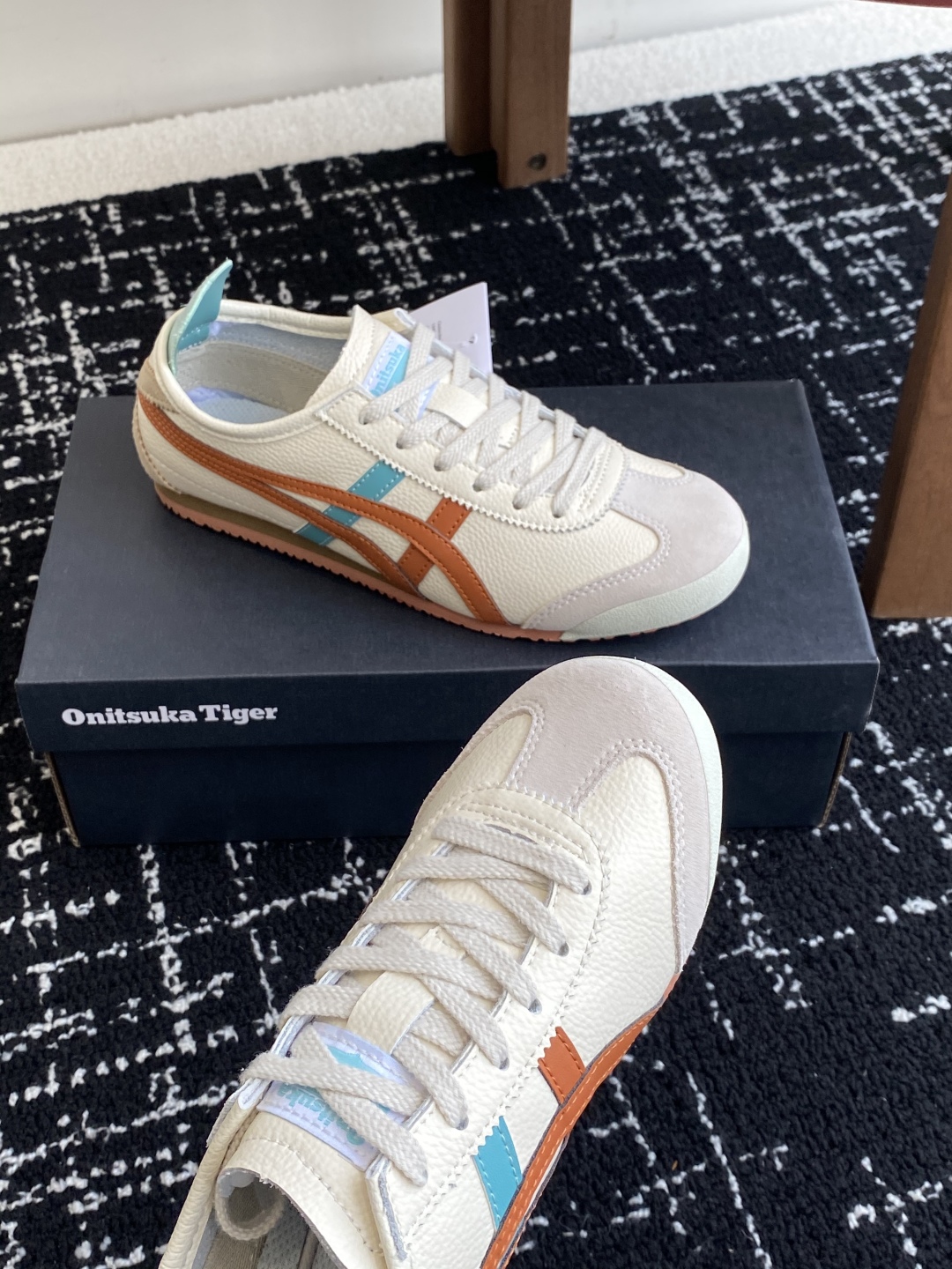 代购级
亚瑟士 Onitsuka Tiger鬼冢虎 反转李小龙

现代经典复古休闲MEXICO66，情侣