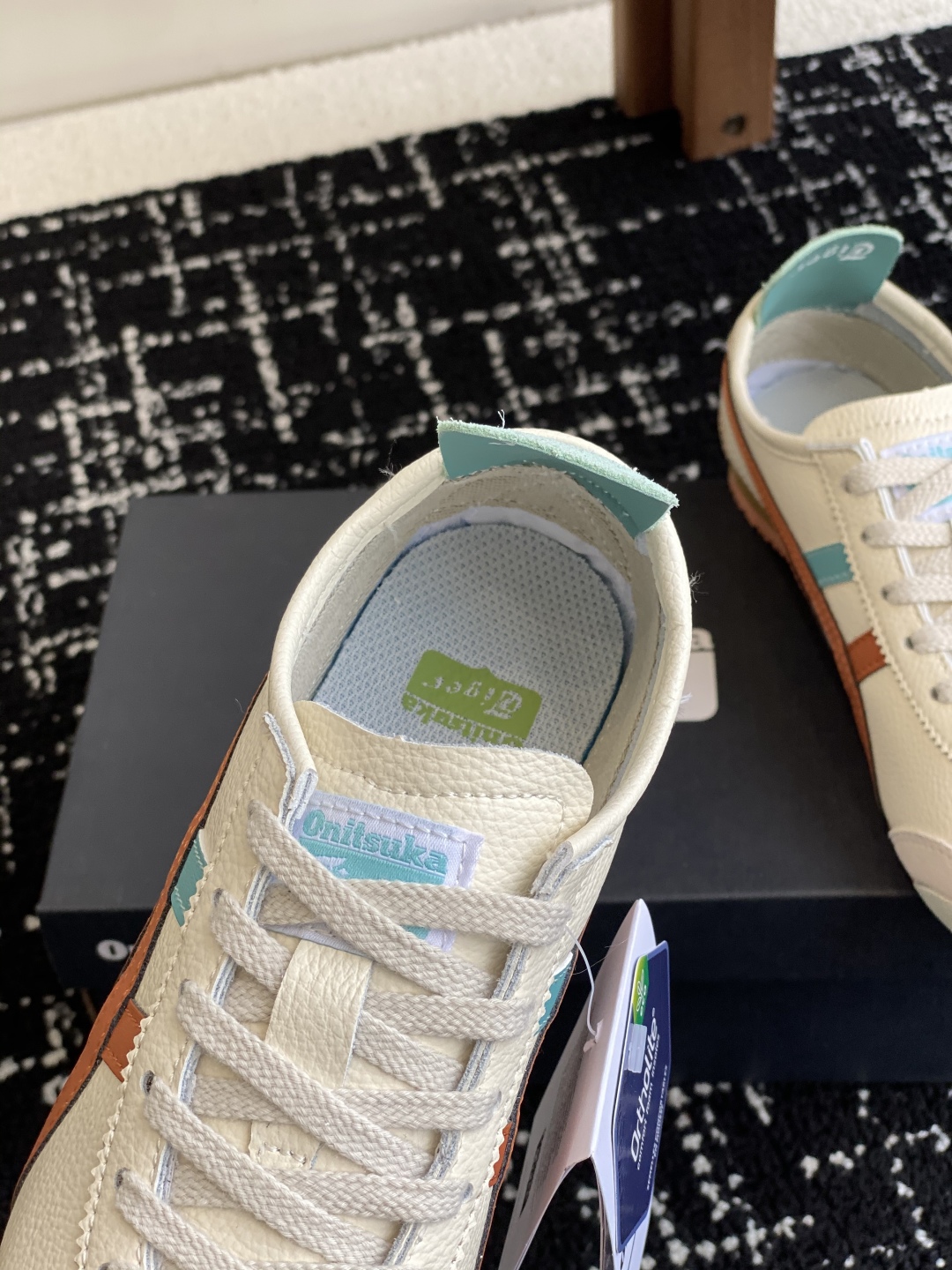 代购级
亚瑟士 Onitsuka Tiger鬼冢虎 反转李小龙

现代经典复古休闲MEXICO66，情侣