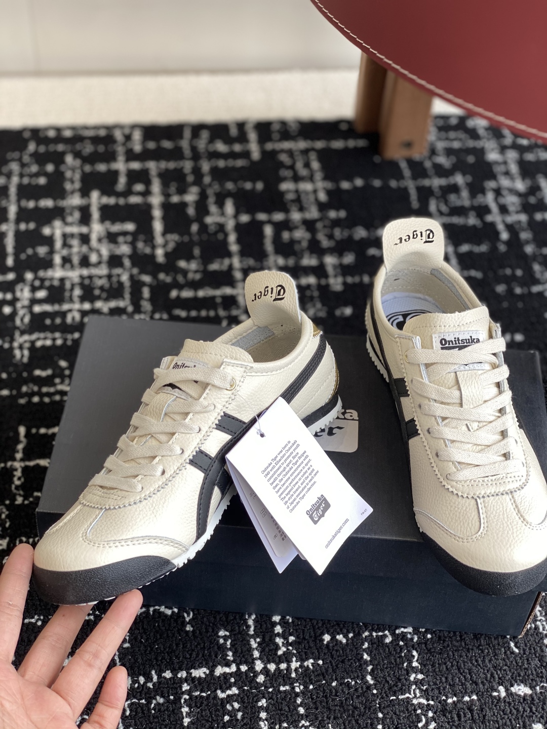 代购级
亚瑟士 Onitsuka Tiger鬼冢虎 反转李小龙

现代经典复古休闲MEXICO66，情侣