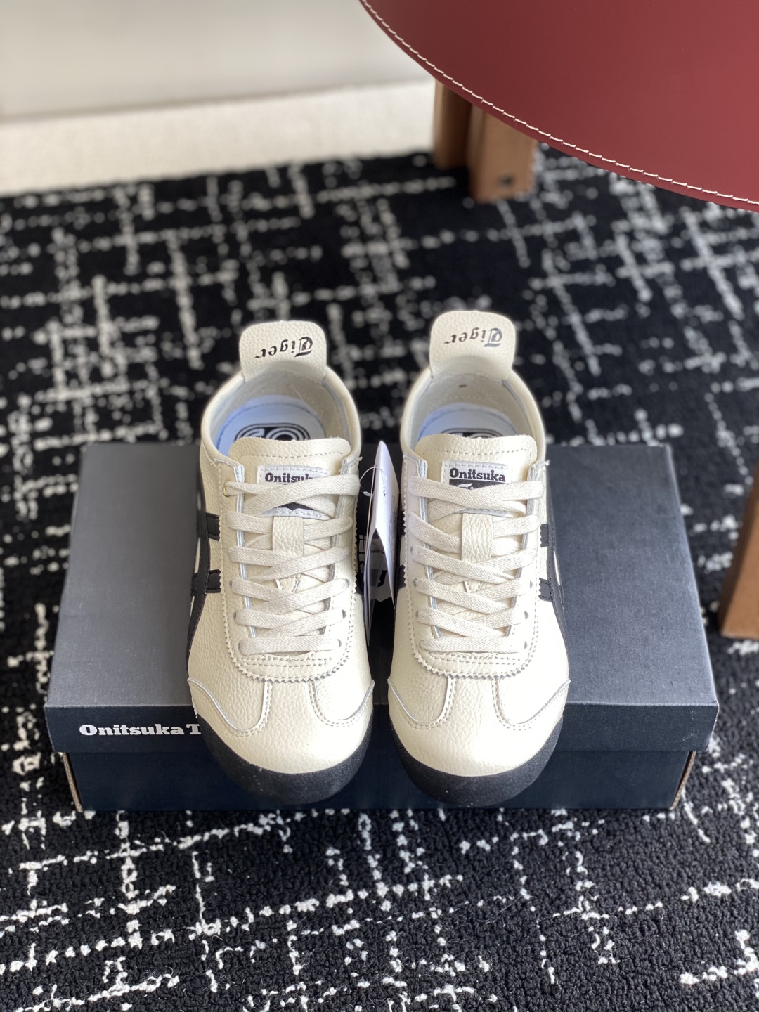 代购级
亚瑟士 Onitsuka Tiger鬼冢虎 反转李小龙

现代经典复古休闲MEXICO66，情侣