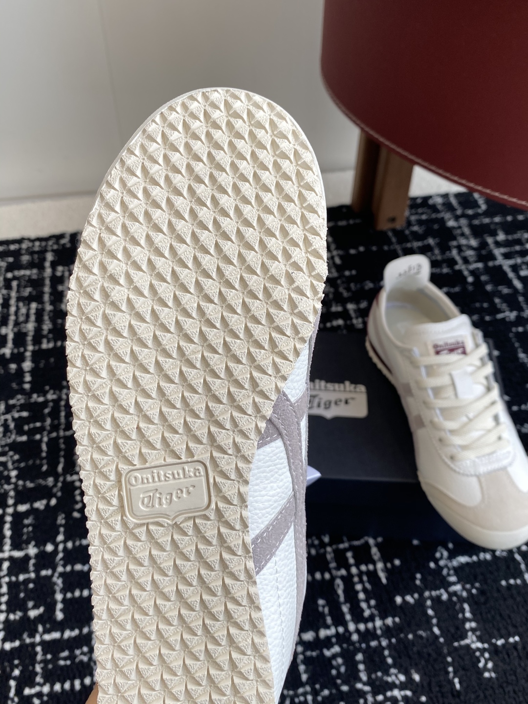 代购级
亚瑟士 Onitsuka Tiger鬼冢虎 反转李小龙

现代经典复古休闲MEXICO66，情侣