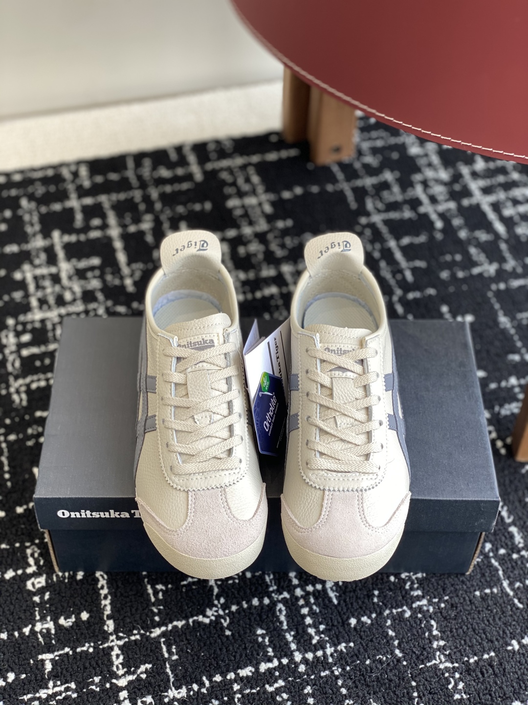 代购级
亚瑟士 Onitsuka Tiger鬼冢虎 反转李小龙

现代经典复古休闲MEXICO66，情侣