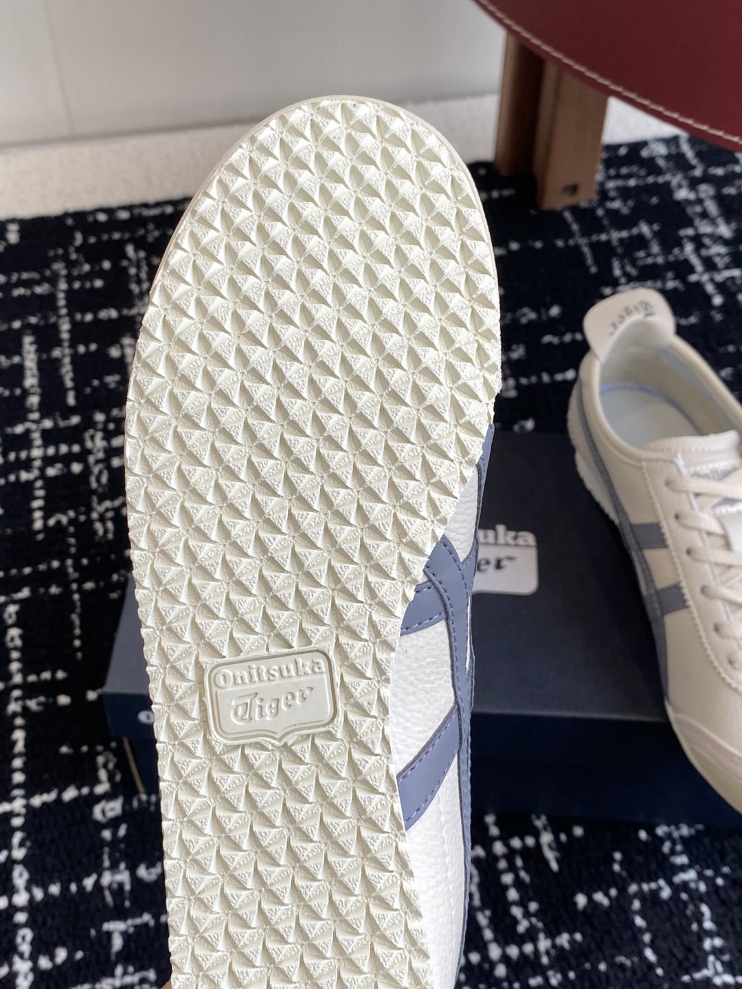 代购级
亚瑟士 Onitsuka Tiger鬼冢虎 反转李小龙

现代经典复古休闲MEXICO66，情侣