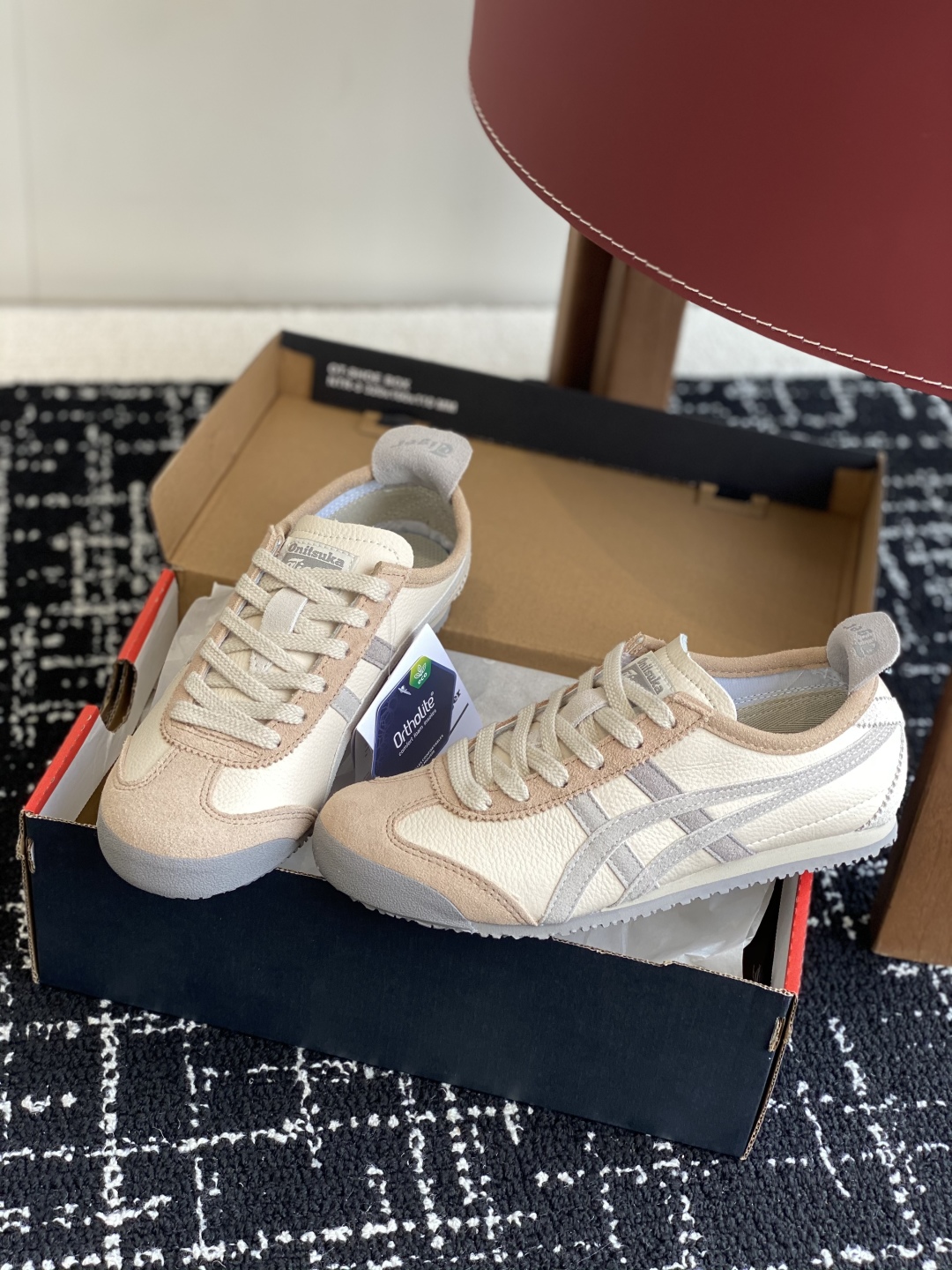 代购级
亚瑟士 Onitsuka Tiger鬼冢虎 反转李小龙

现代经典复古休闲MEXICO66，情侣
