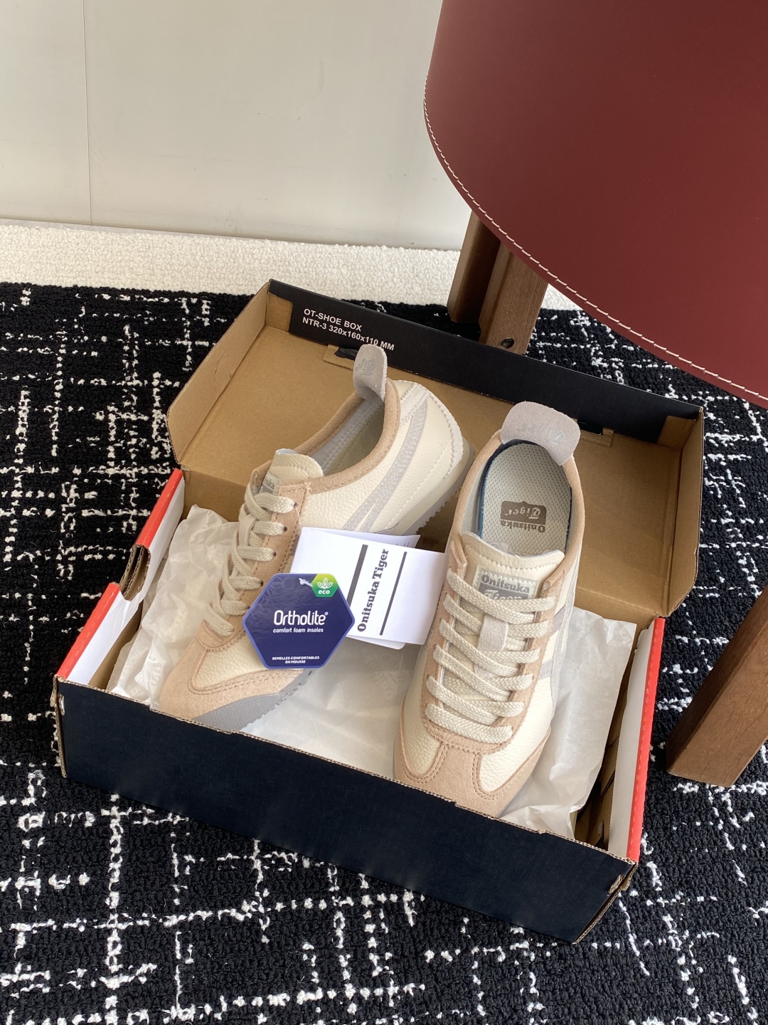代购级
亚瑟士 Onitsuka Tiger鬼冢虎 反转李小龙

现代经典复古休闲MEXICO66，情侣