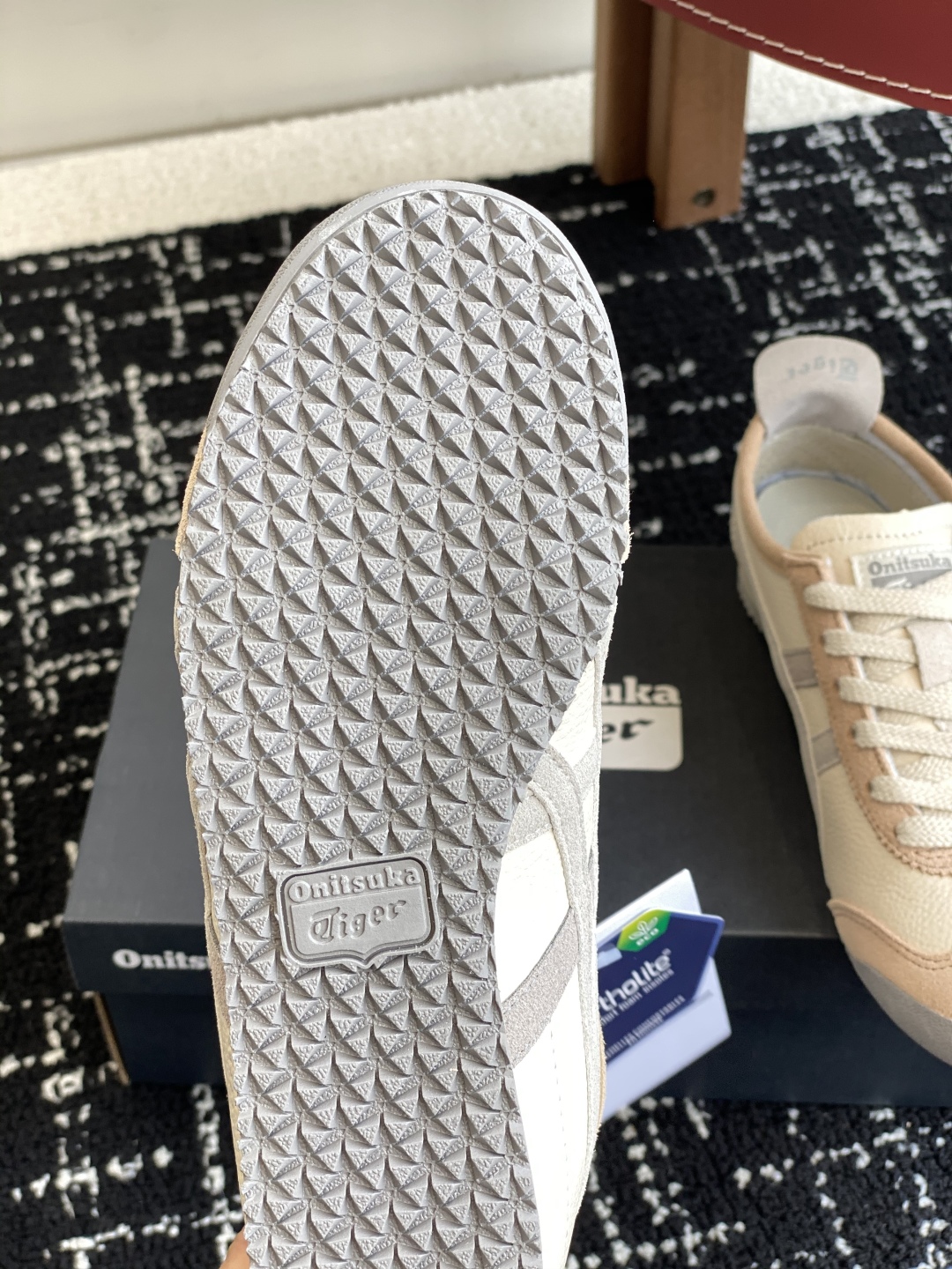 代购级
亚瑟士 Onitsuka Tiger鬼冢虎 反转李小龙

现代经典复古休闲MEXICO66，情侣