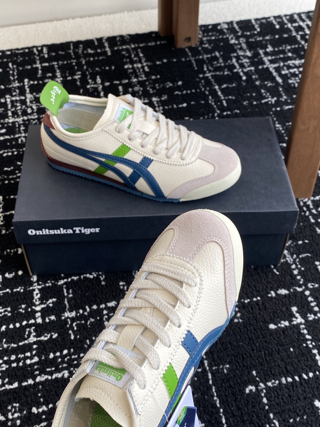 代购级
亚瑟士 Onitsuka Tiger鬼冢虎 反转李小龙

现代经典复古休闲MEXICO66，情侣