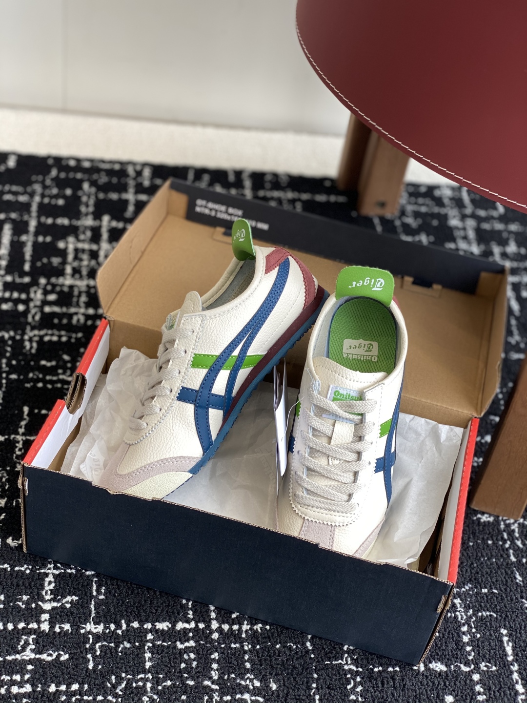 代购级
亚瑟士 Onitsuka Tiger鬼冢虎 反转李小龙

现代经典复古休闲MEXICO66，情侣