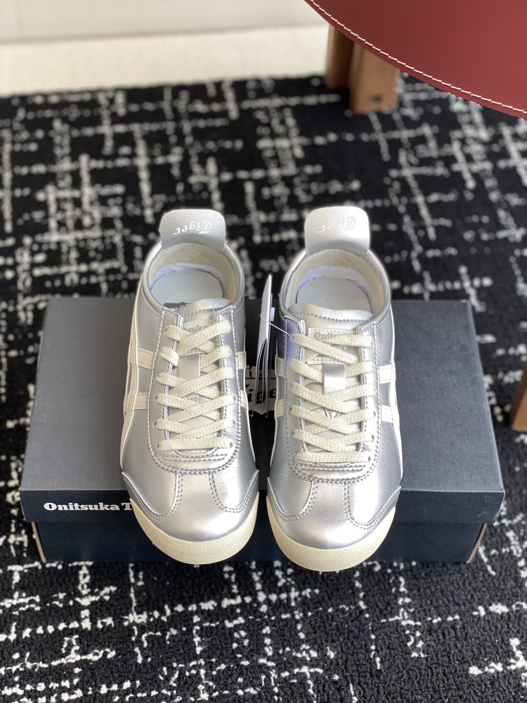 代购级
亚瑟士 Onitsuka Tiger鬼冢虎 反转李小龙

现代经典复古休闲MEXICO66，情侣