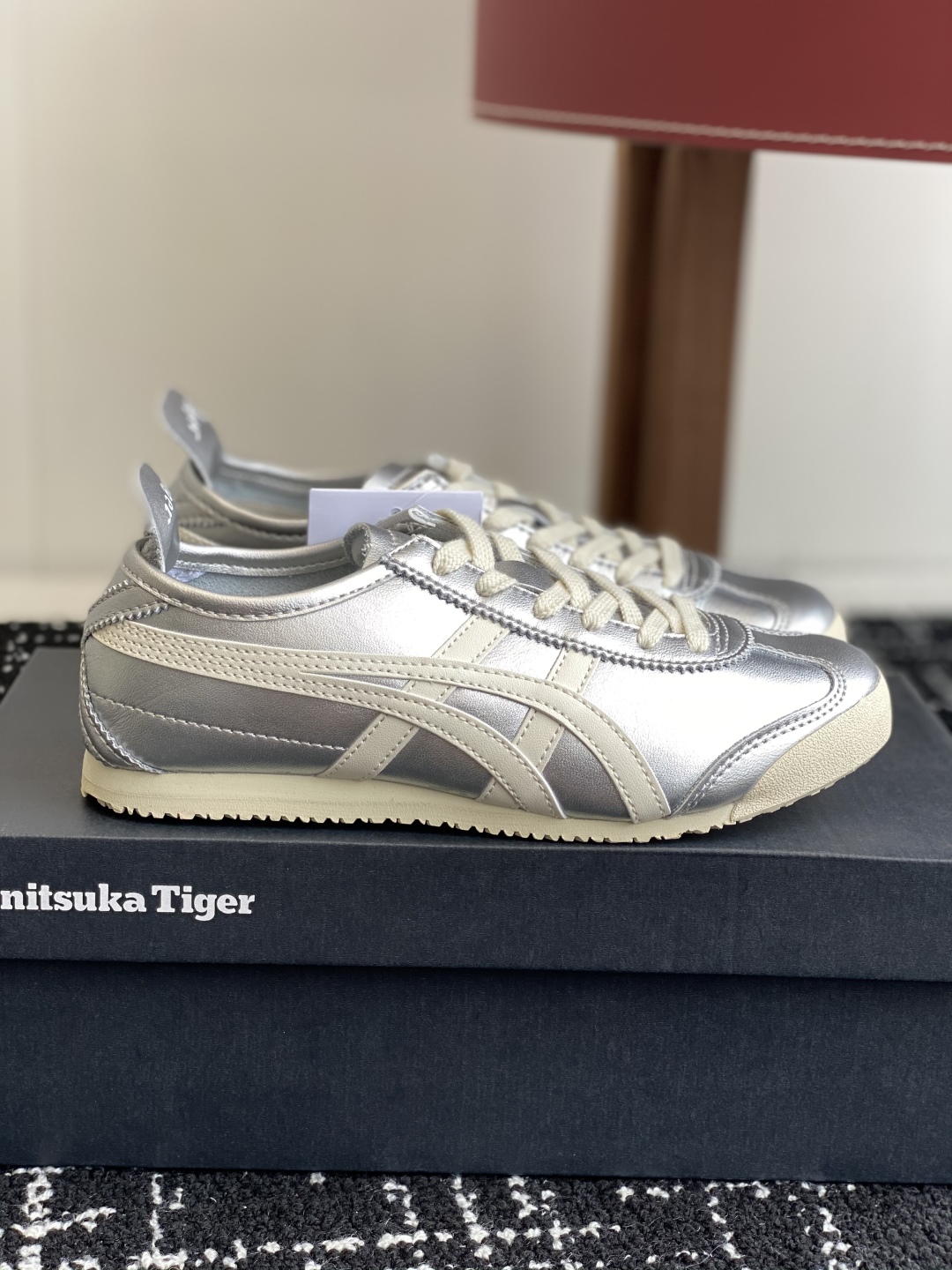 代购级
亚瑟士 Onitsuka Tiger鬼冢虎 反转李小龙

现代经典复古休闲MEXICO66，情侣