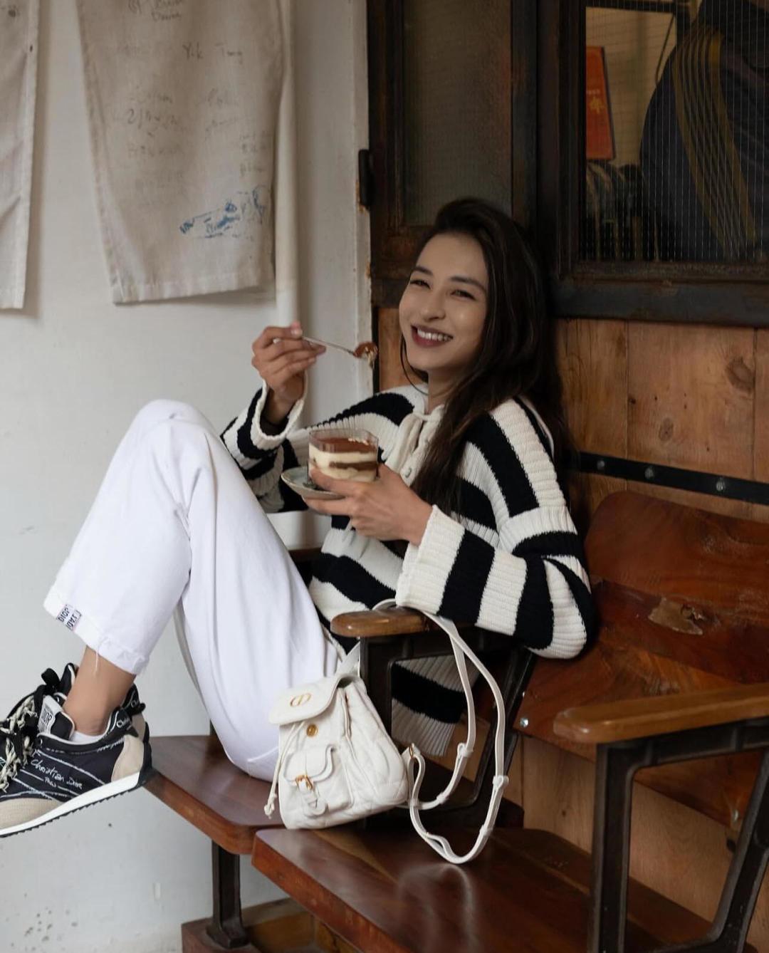 NO:236295,Foot pictures Reference, casual shoes/sports shoes, sneakers19860909上脚图 参考,休闲鞋/运动鞋,sneakers,Women's Shoes