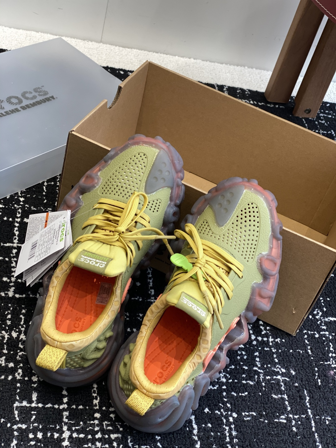 代购级
25ss 卡骆驰 Salehe Bembury x Crocs Juniper联名款 

指纹鞋