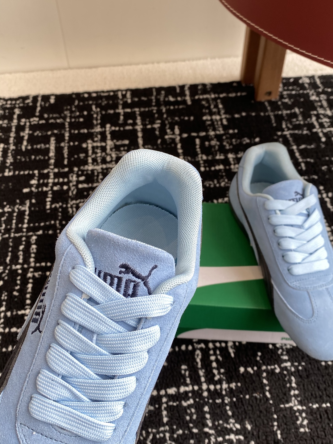 代购级
Puma 25ss时尚与运动的完美融合

Fenty 与彪马的联名无疑是一次时尚与运动的激情碰撞