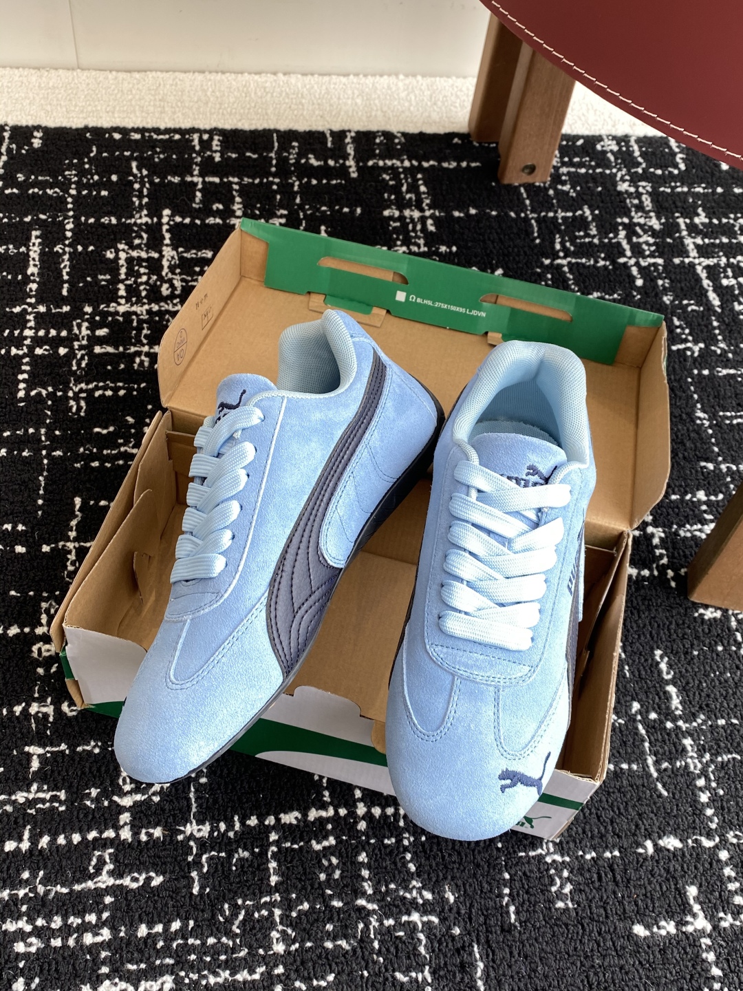 代购级
Puma 25ss时尚与运动的完美融合

Fenty 与彪马的联名无疑是一次时尚与运动的激情碰撞