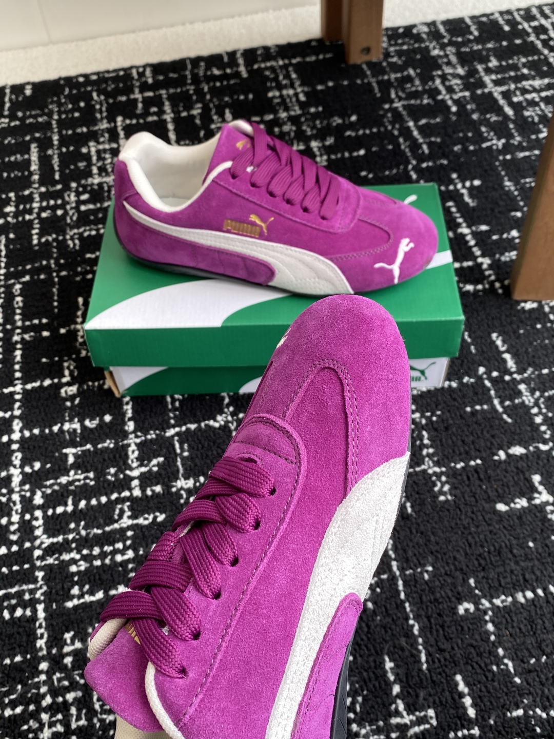 代购级
Puma 25ss时尚与运动的完美融合

Fenty 与彪马的联名无疑是一次时尚与运动的激情碰撞