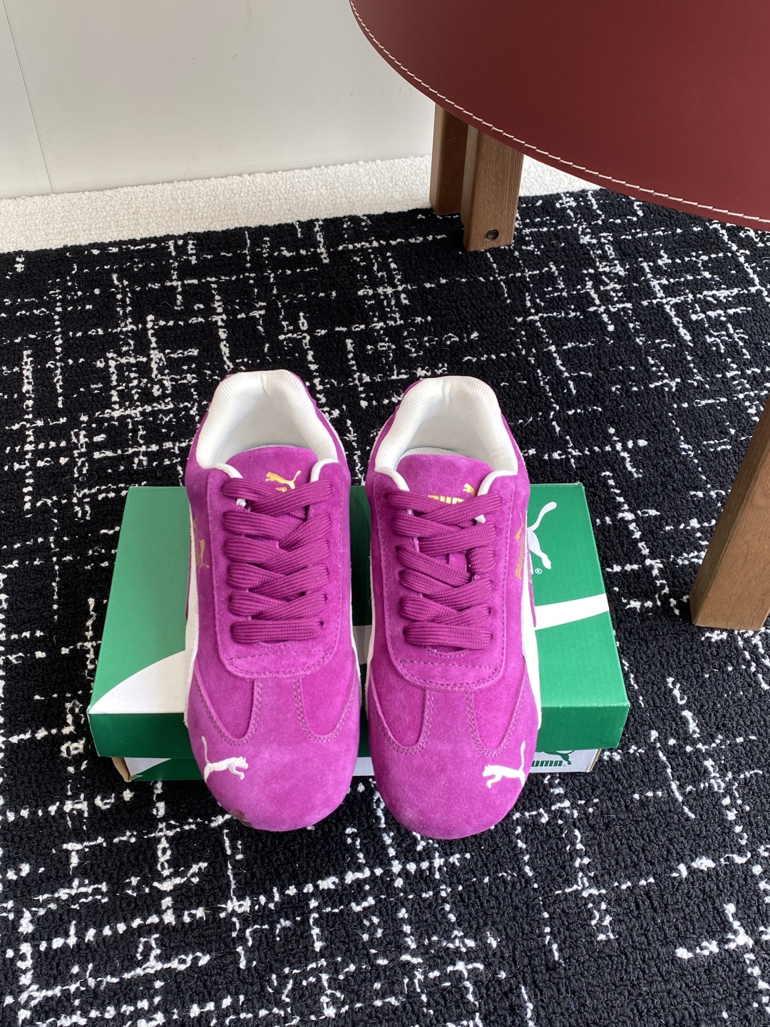 代购级
Puma 25ss时尚与运动的完美融合

Fenty 与彪马的联名无疑是一次时尚与运动的激情碰撞