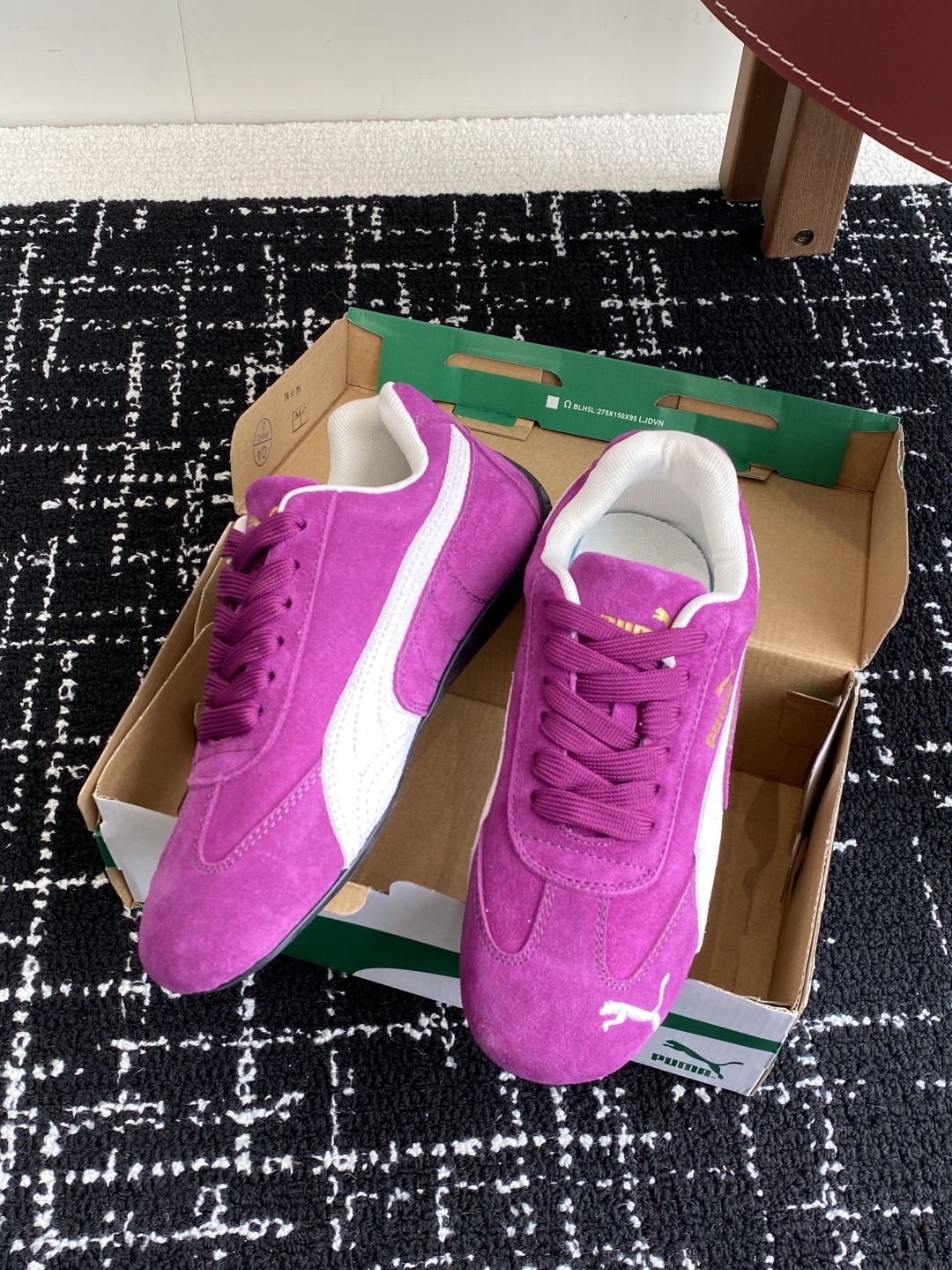 代购级
Puma 25ss时尚与运动的完美融合

Fenty 与彪马的联名无疑是一次时尚与运动的激情碰撞