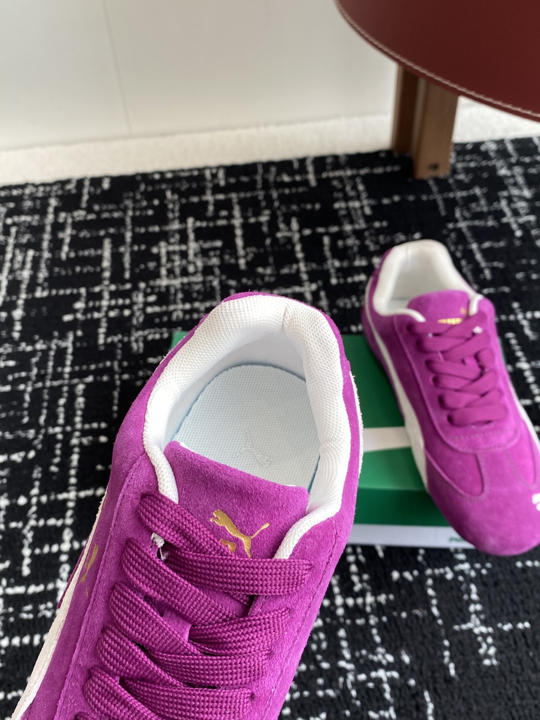 代购级
Puma 25ss时尚与运动的完美融合

Fenty 与彪马的联名无疑是一次时尚与运动的激情碰撞