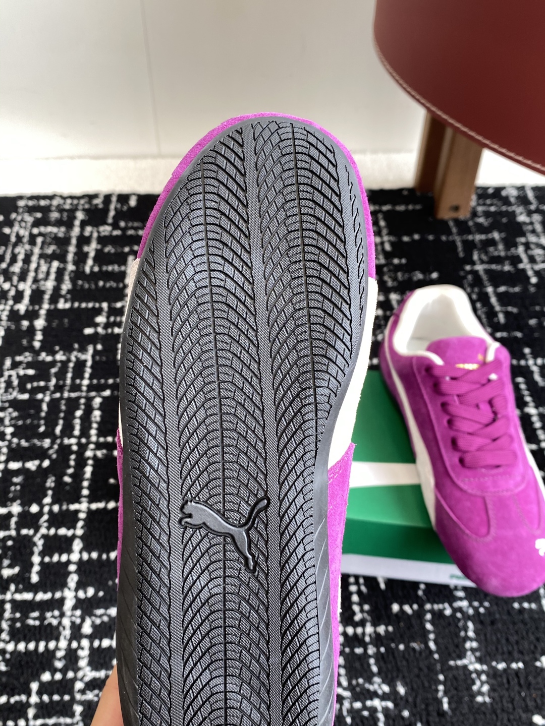 代购级
Puma 25ss时尚与运动的完美融合

Fenty 与彪马的联名无疑是一次时尚与运动的激情碰撞